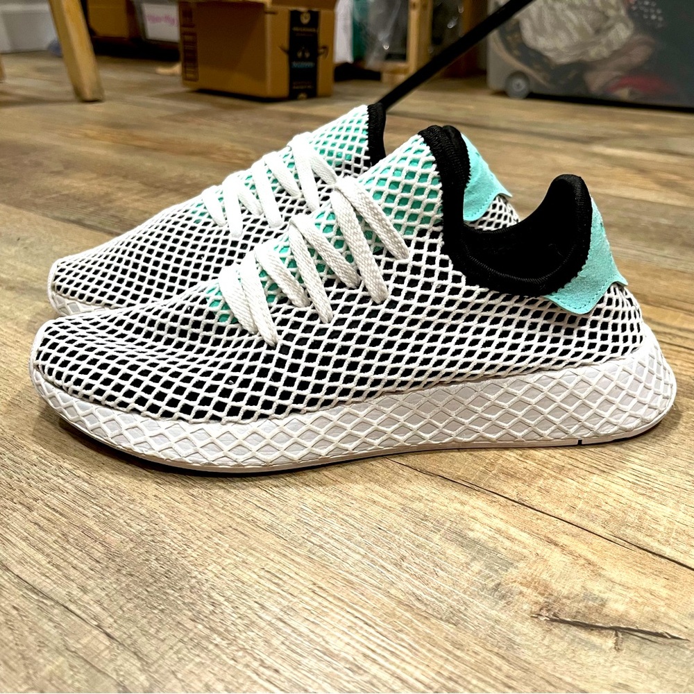 Adidas Deerupt Runner Sneakers Men's  sz 8.5 Black Easy Green